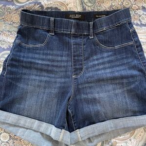 Judy Blue pull on shorts